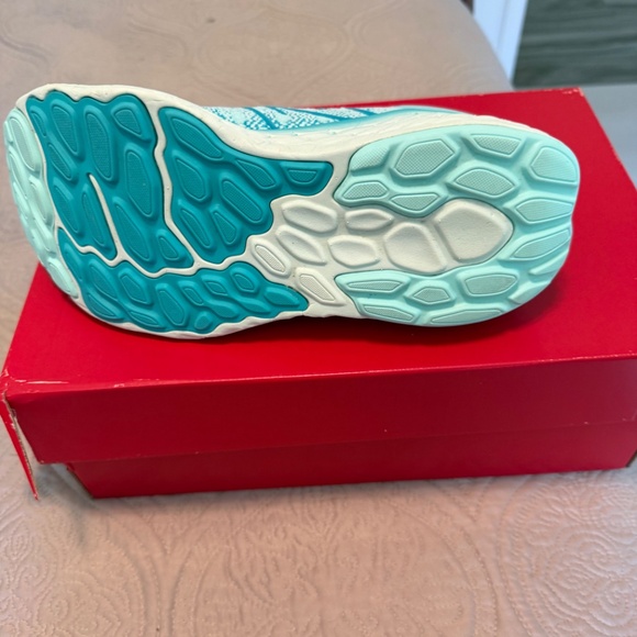 New balance 1080x12 - Picture 3 of 3